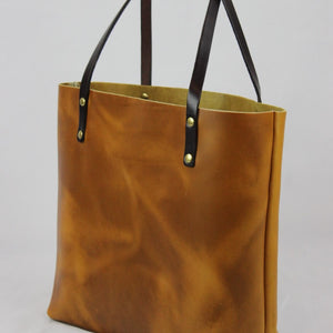 What is a Leather Tote Bag?